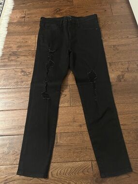 Women's Black Distressed Jeans